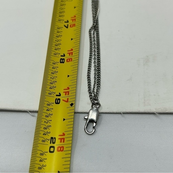 Kenneth Cole Shell Pendant Necklace with Silver Tone Chain - Picture 6 of 8